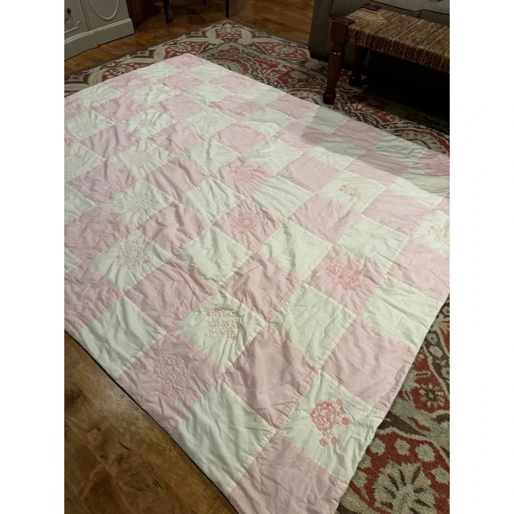 Handmade Patchwork Quilt Twin/Full Pink White Floral Hand Embroidered Vintage